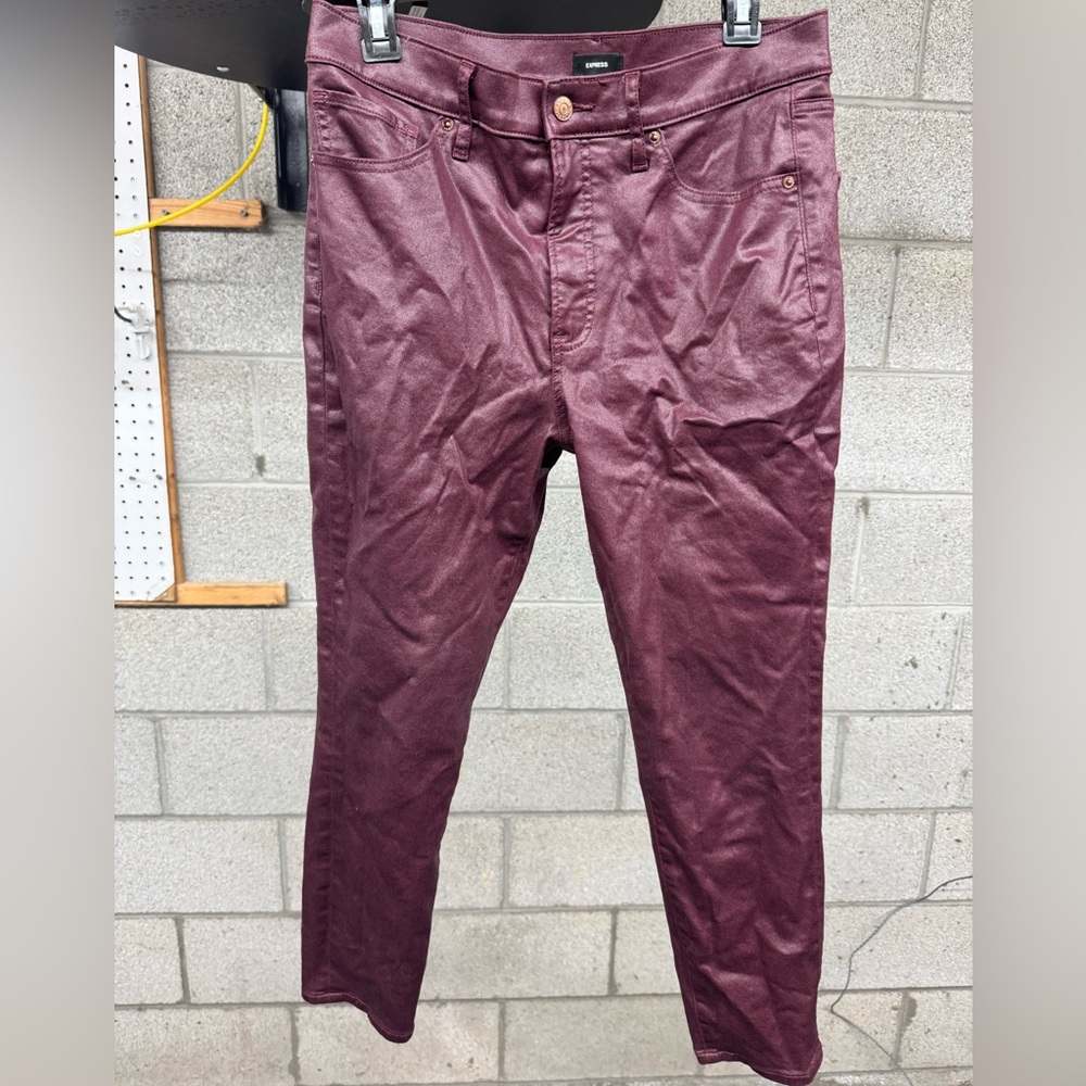 Women’s 10 short Expressss dark purple pants